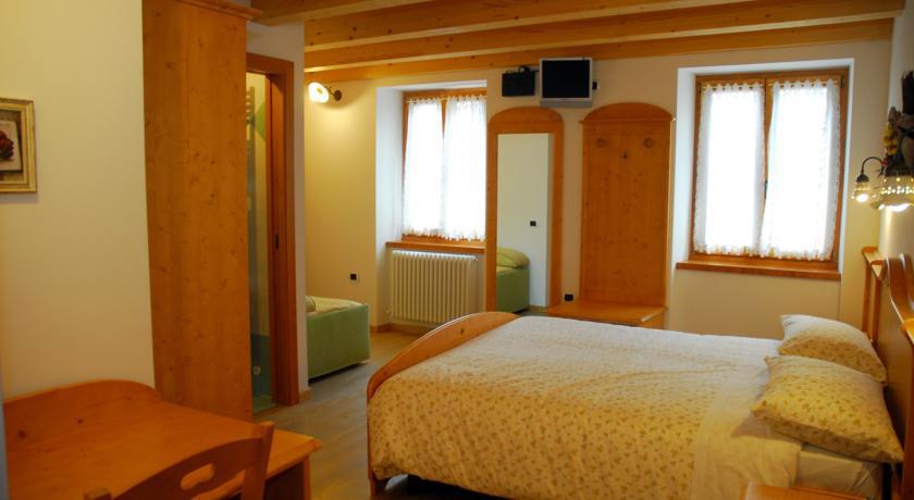 Room&Breakfast Cà mea Dina Bezzecca Extérieur photo